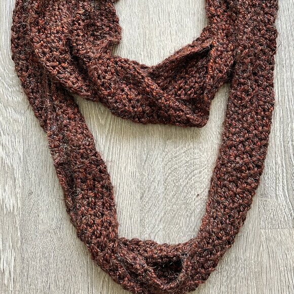 Maxi Infinity Scarf Maroon - Picture 4 of 5